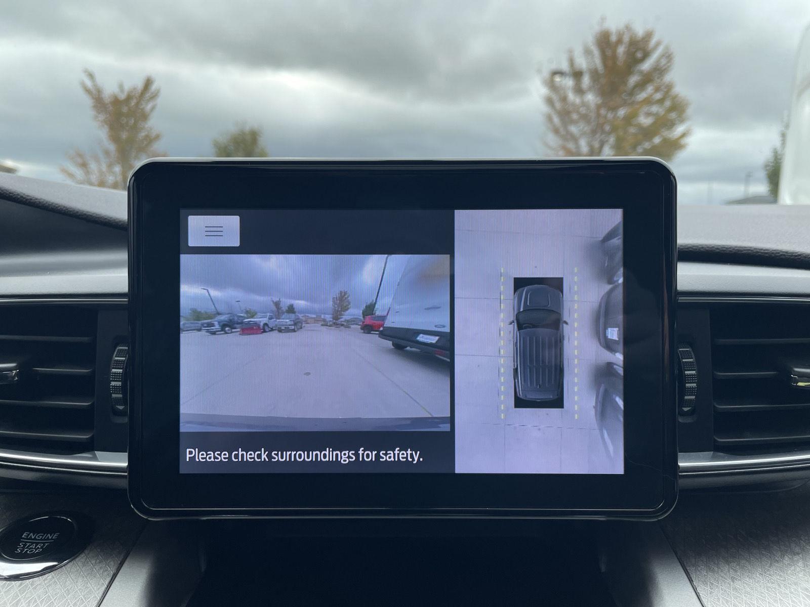 Vehicle photo 27