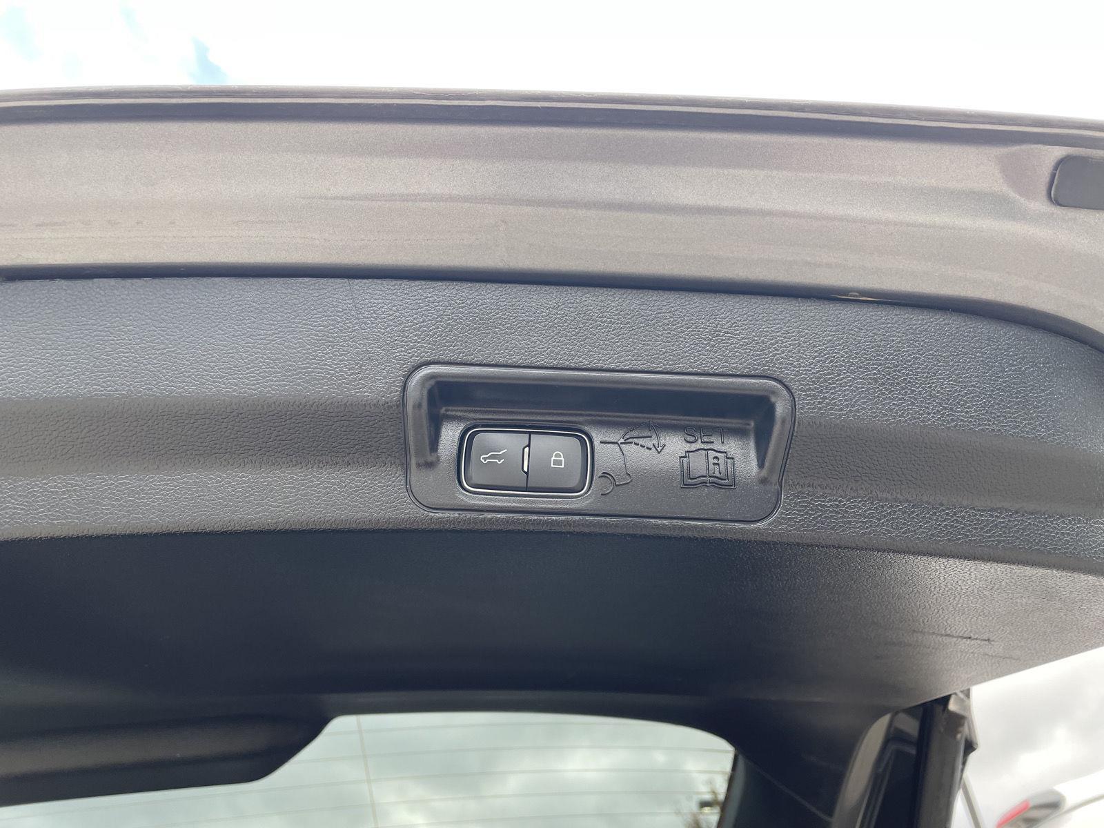 Vehicle photo 39