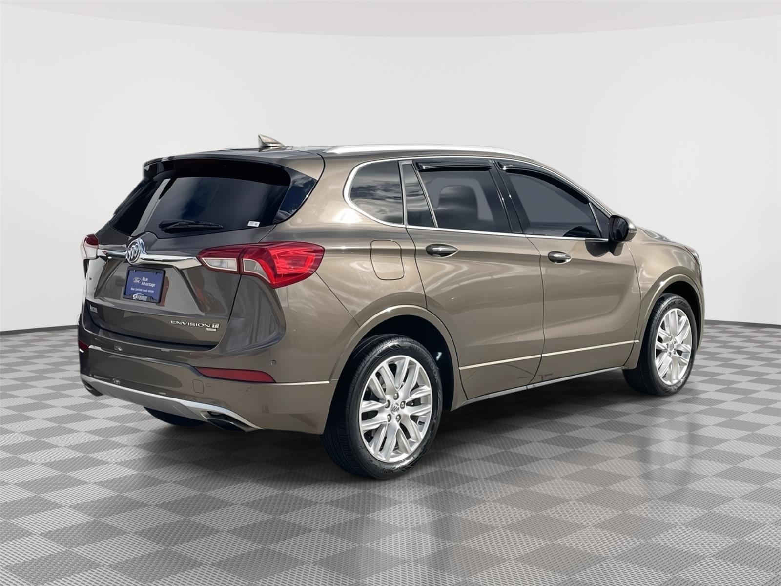 Vehicle photo 7