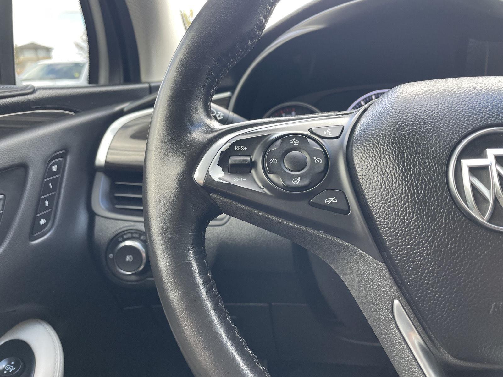 Vehicle photo 13