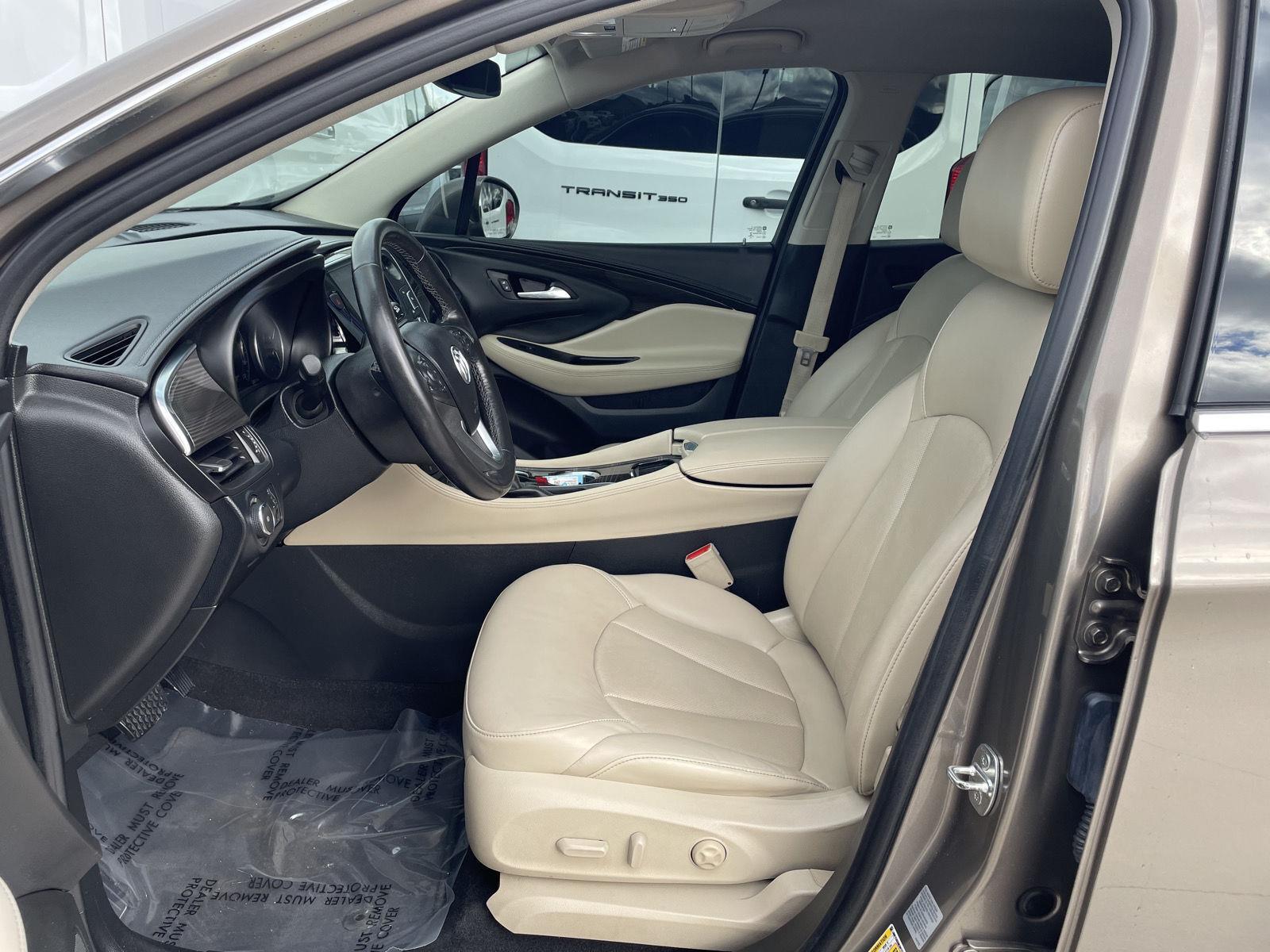 Vehicle photo 17