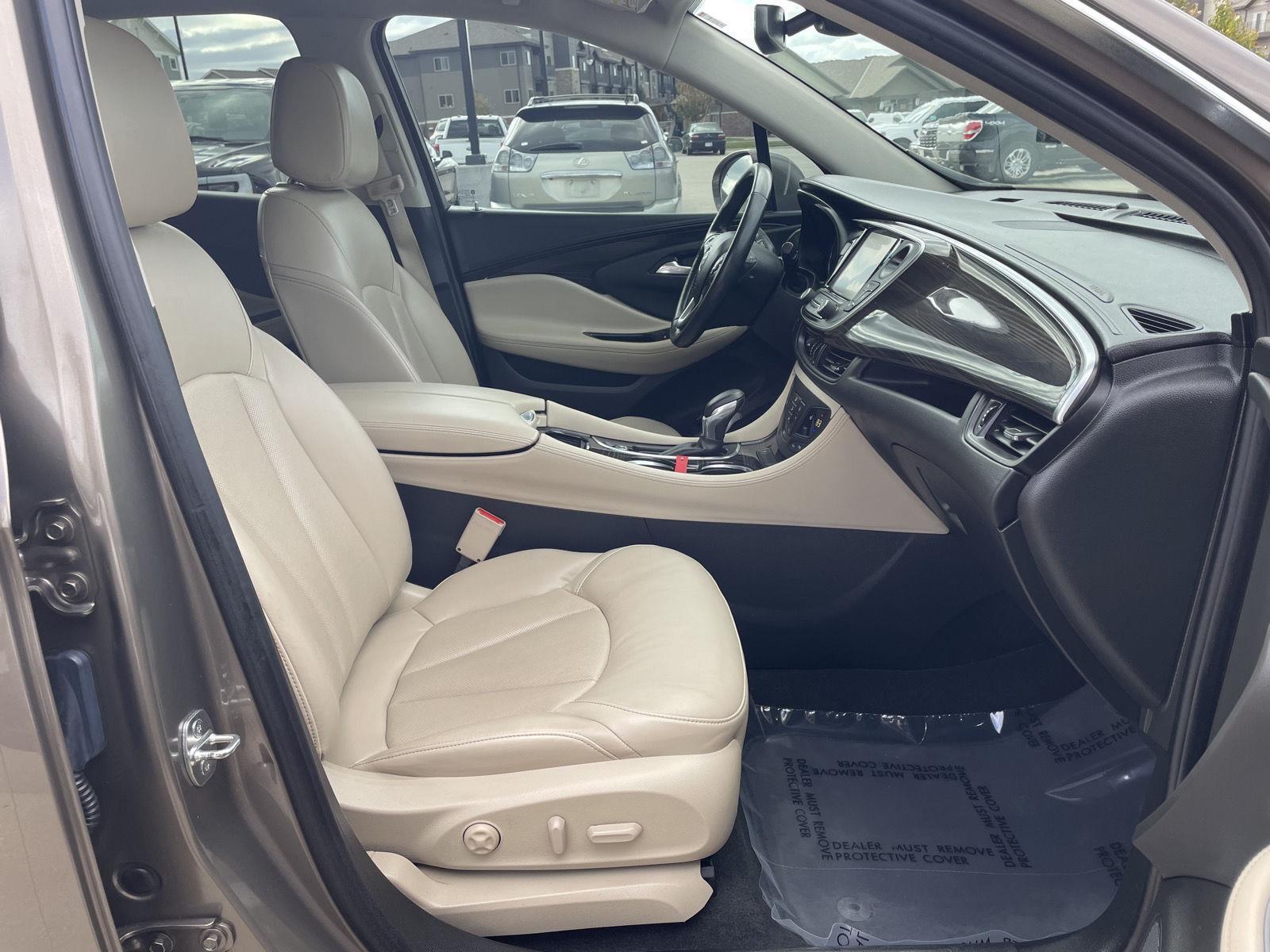 Vehicle photo 19