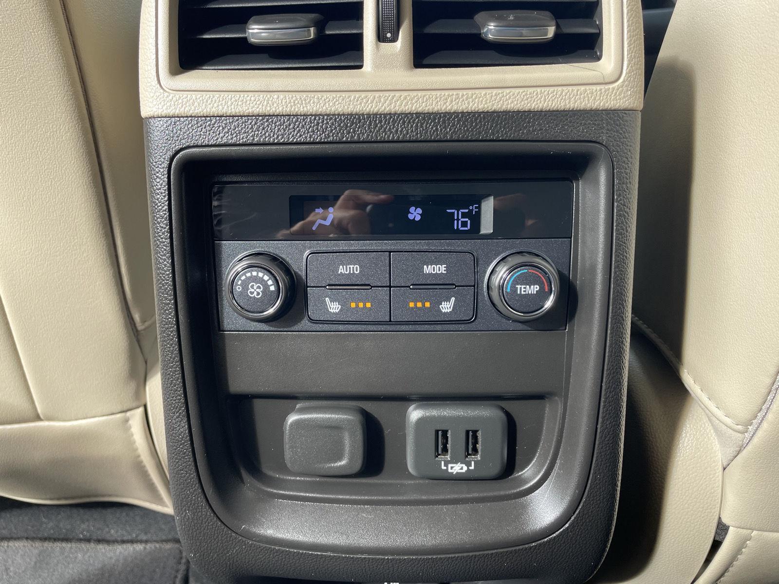 Vehicle photo 21