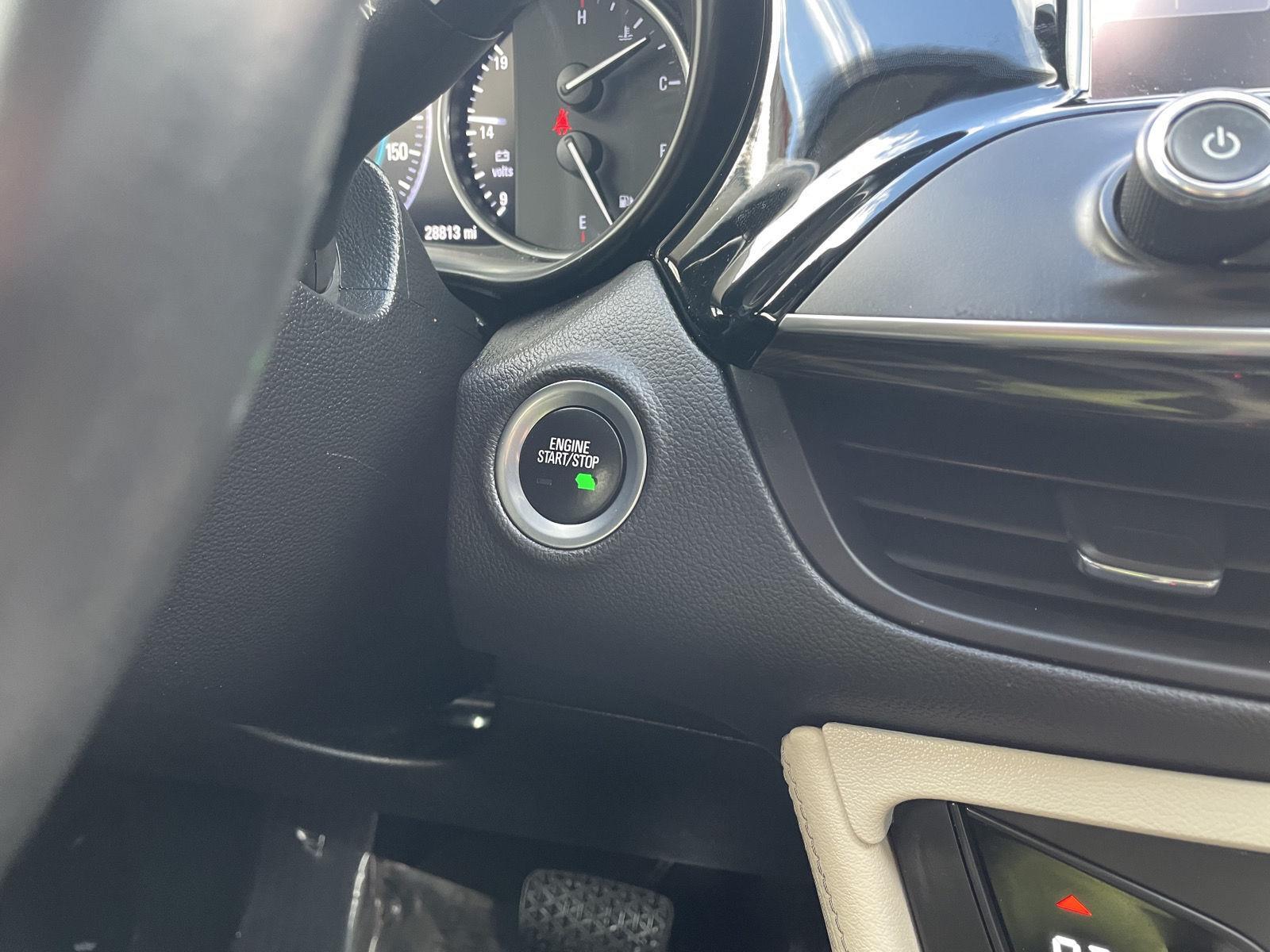 Vehicle photo 25