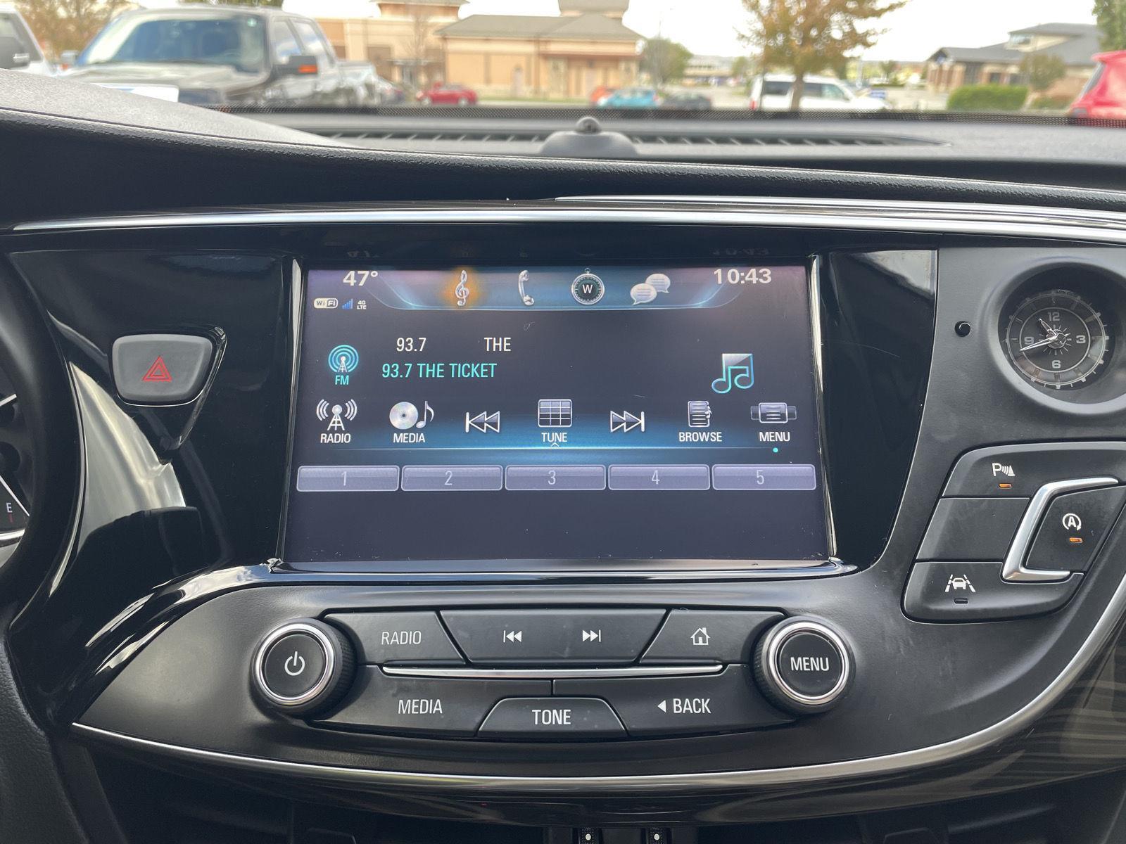 Vehicle photo 26