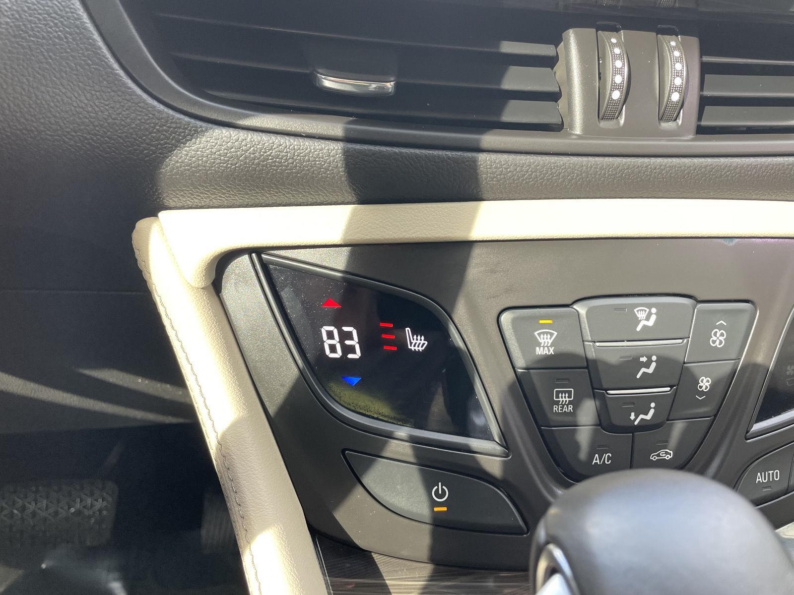 Vehicle photo 28