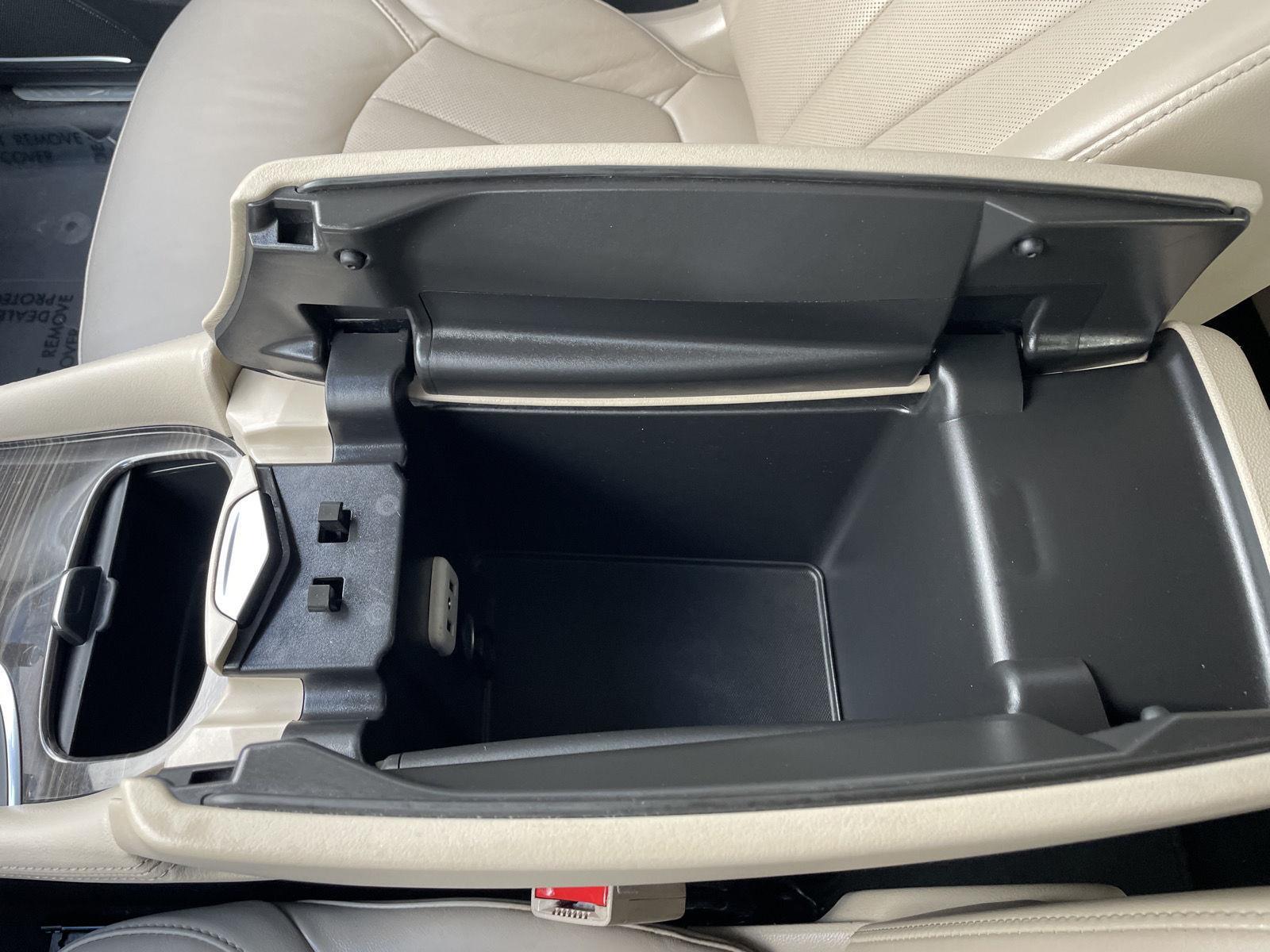 Vehicle photo 31
