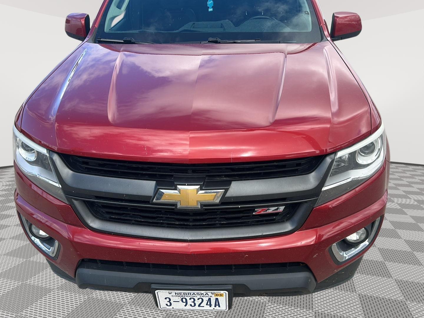 Vehicle photo 2