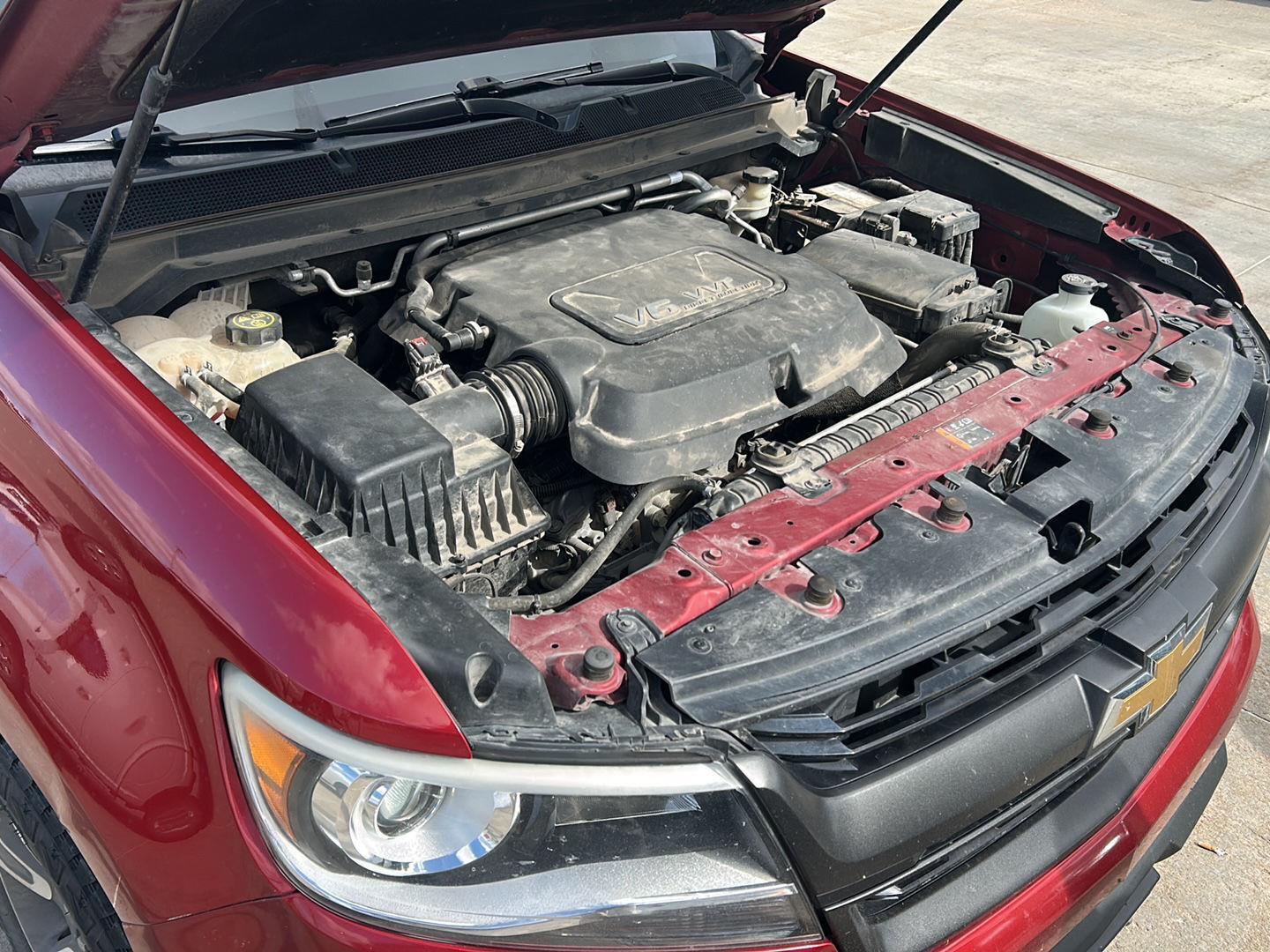 Vehicle photo 10