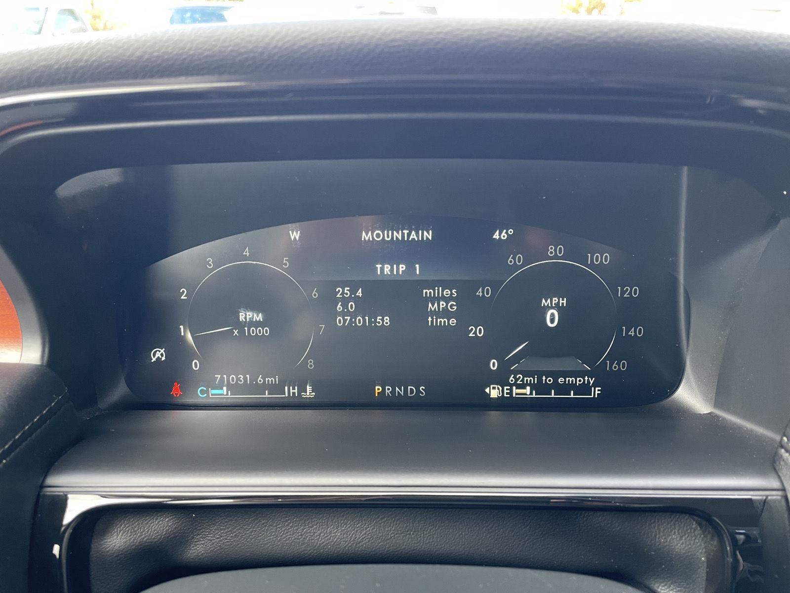 Vehicle photo 15