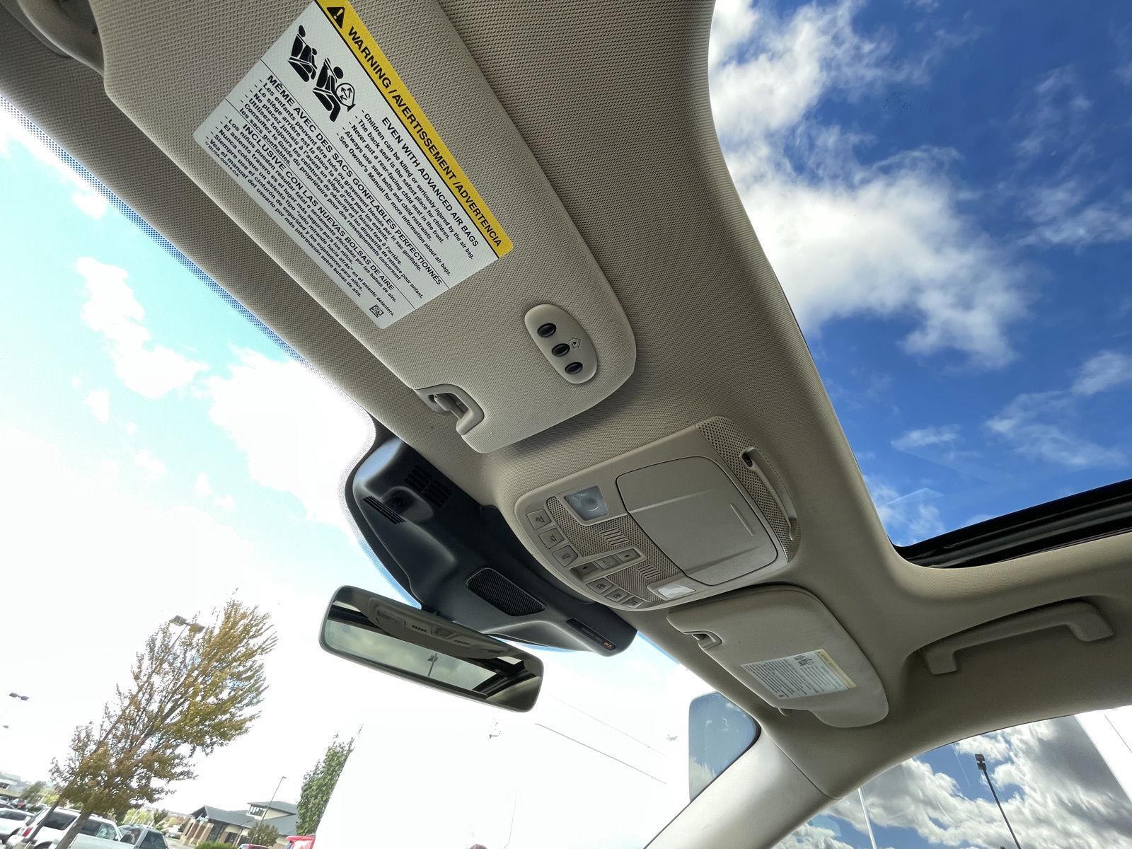Vehicle photo 22