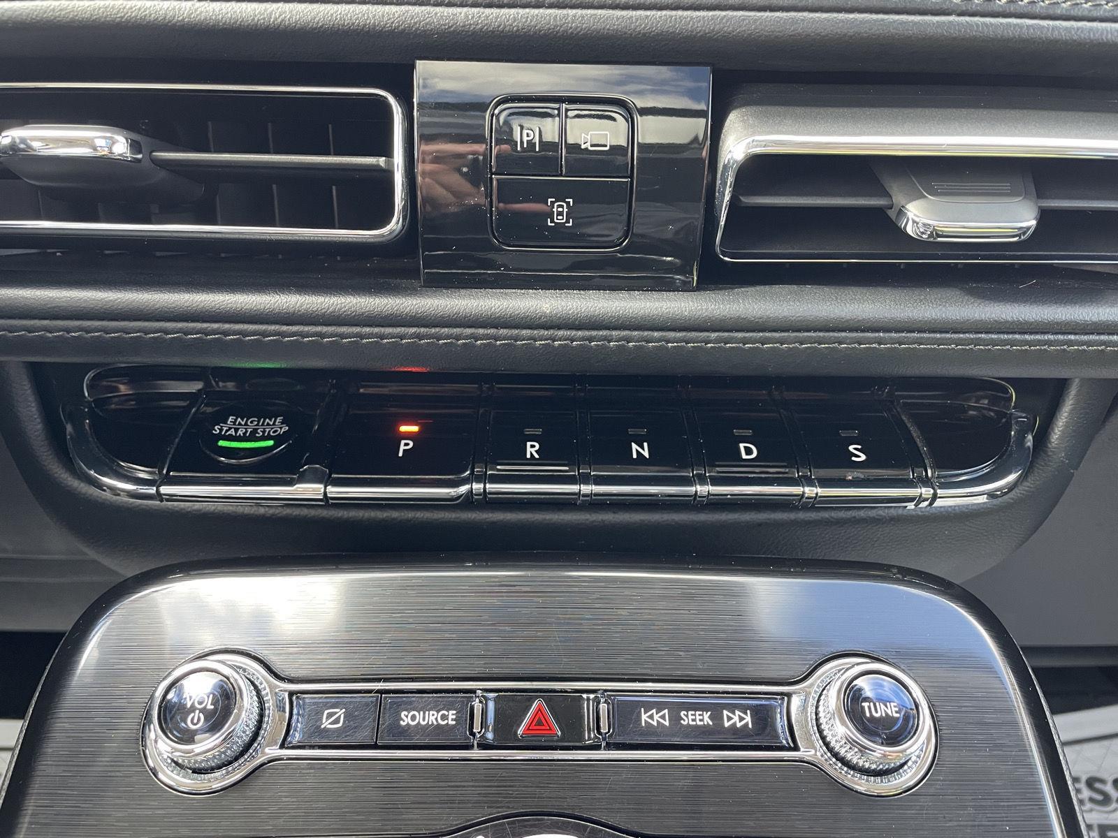 Vehicle photo 27
