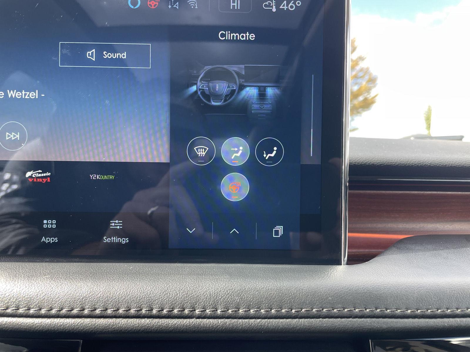 Vehicle photo 31