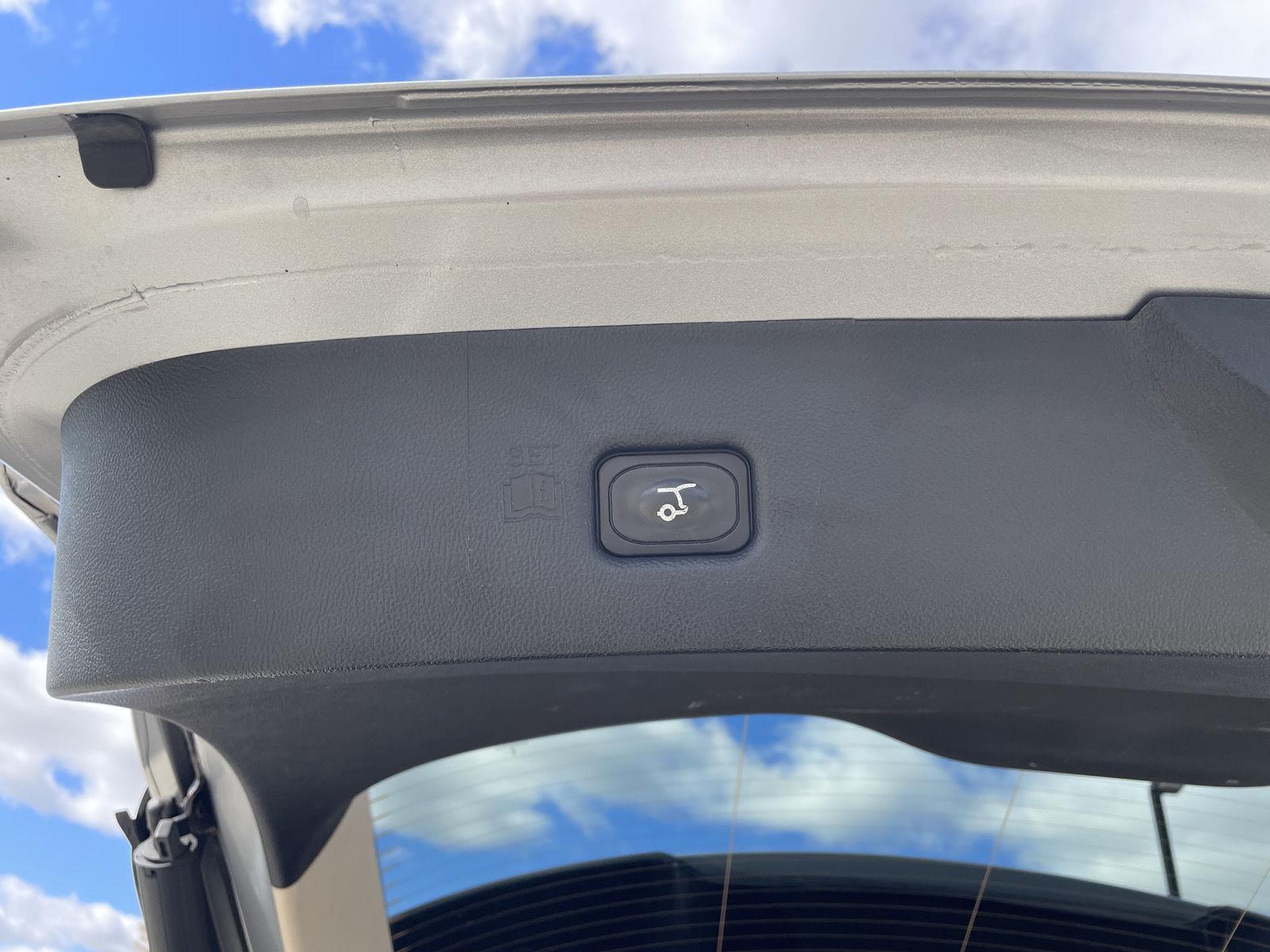 Vehicle photo 39