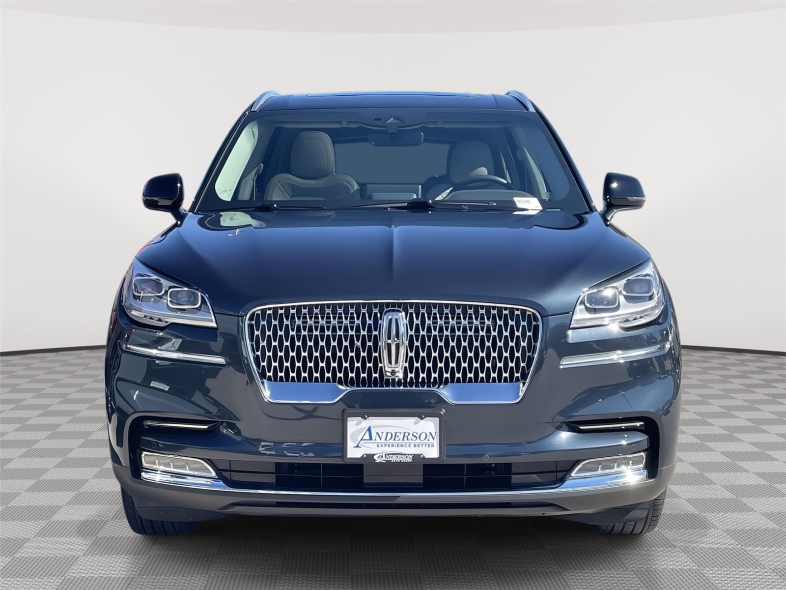 Vehicle photo 4