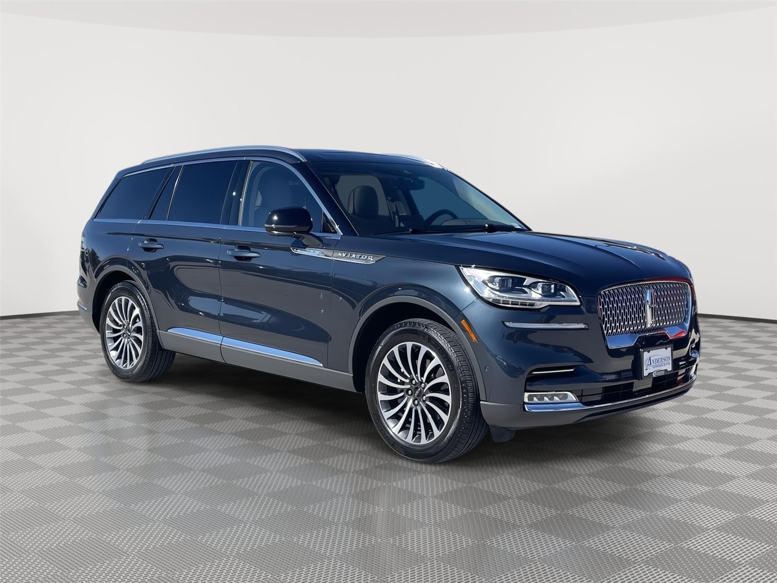 Vehicle photo 5