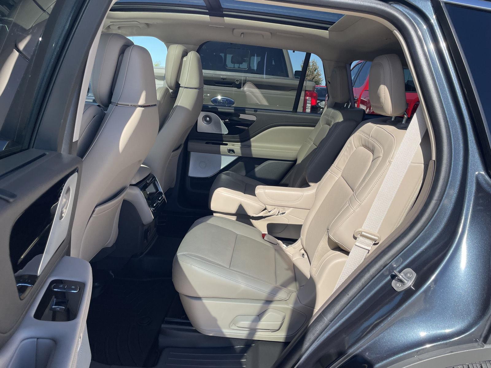 Vehicle photo 20