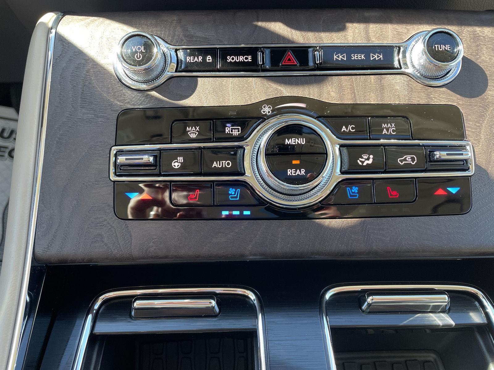 Vehicle photo 33