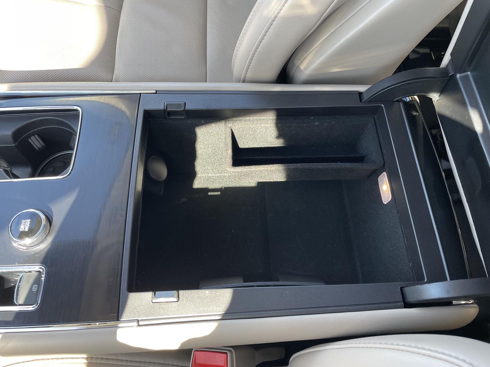 Vehicle photo 36