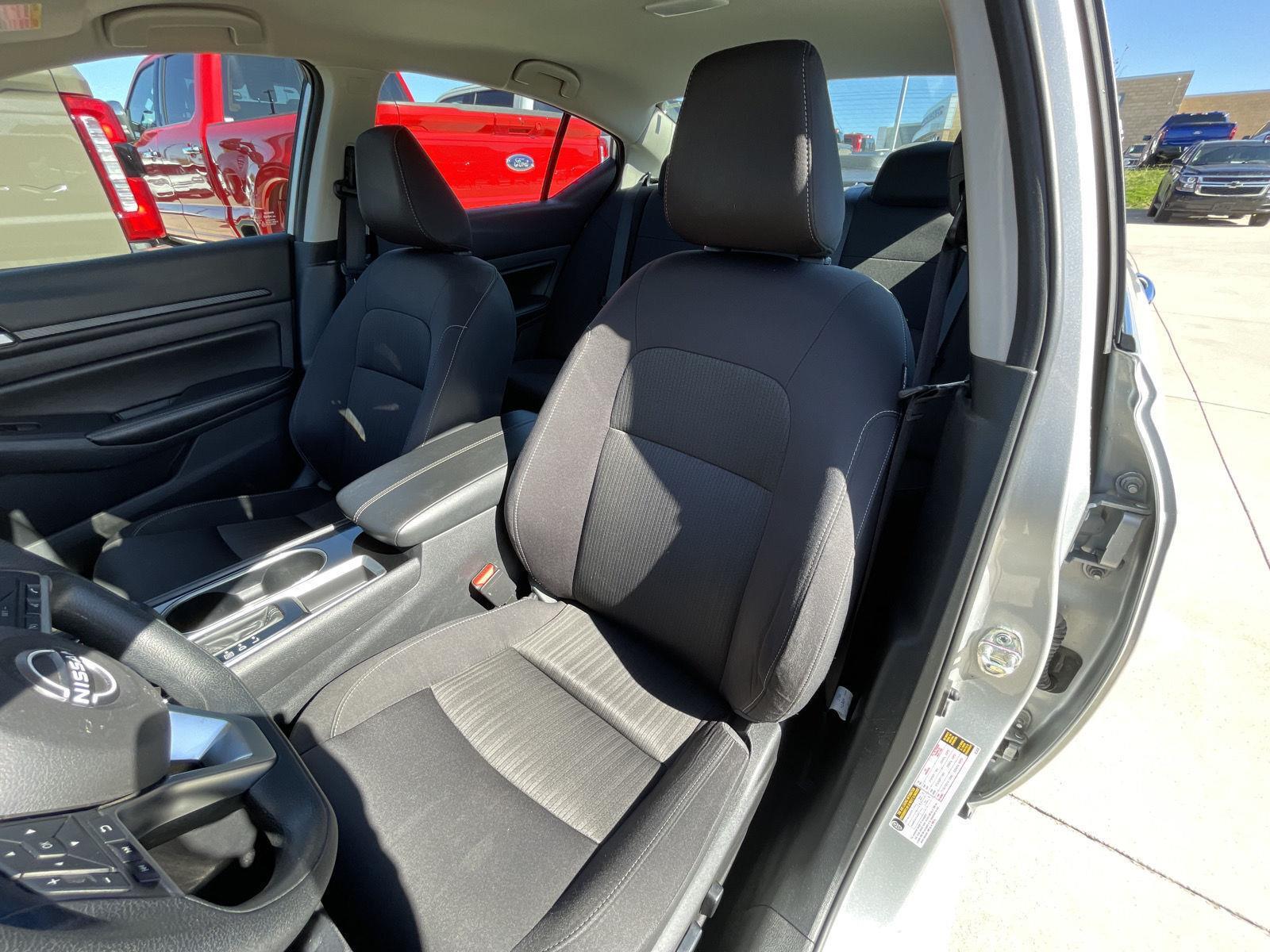 Vehicle photo 18