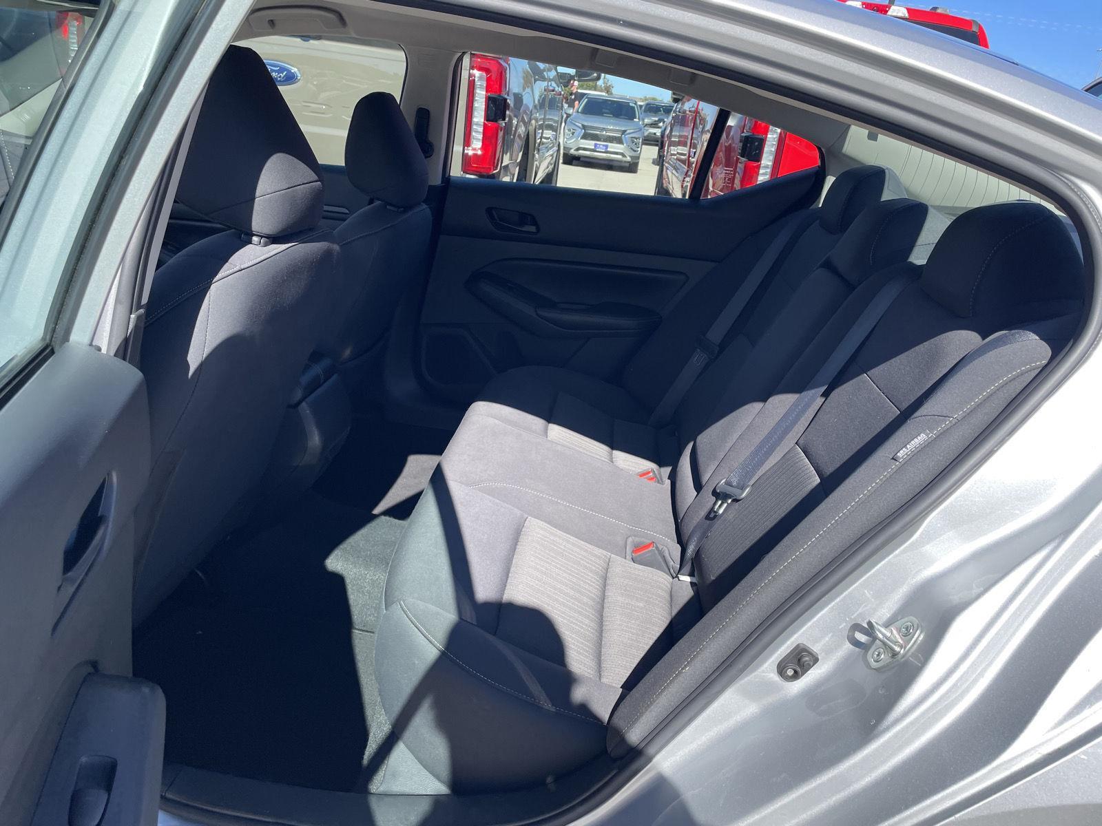 Vehicle photo 20