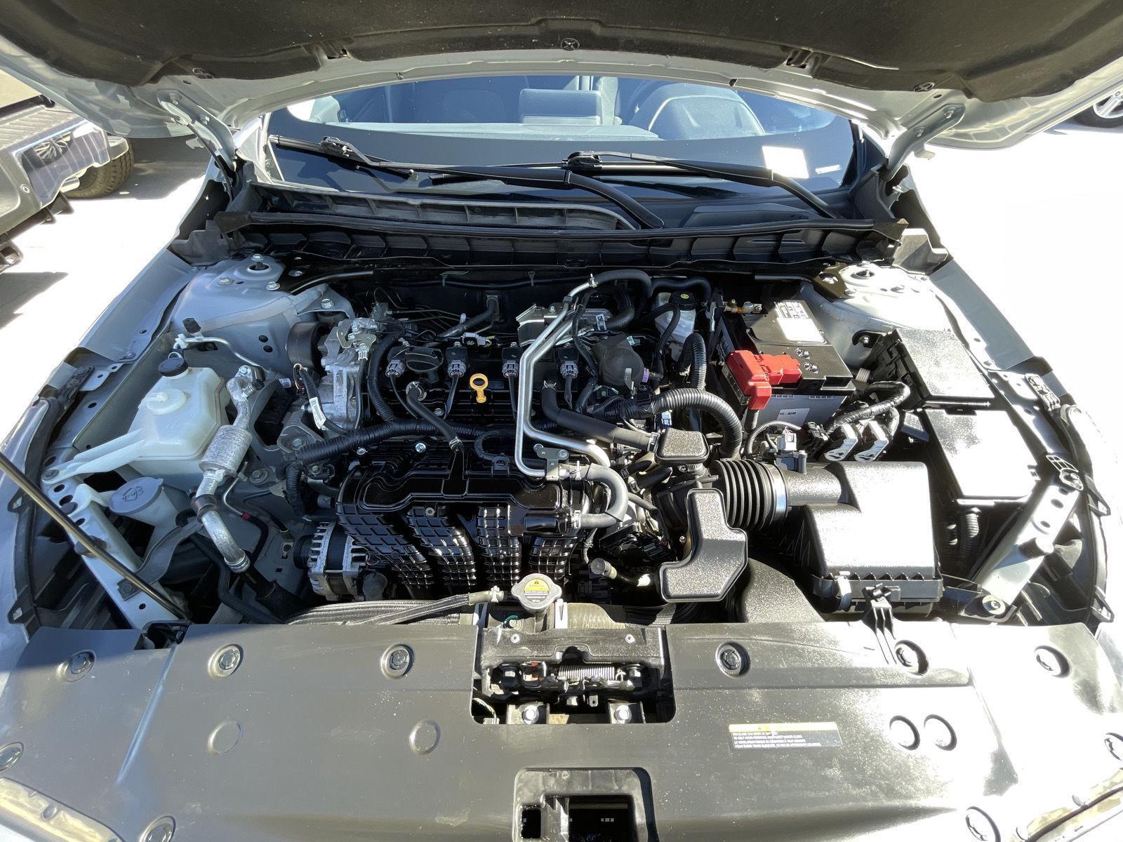 Vehicle photo 33