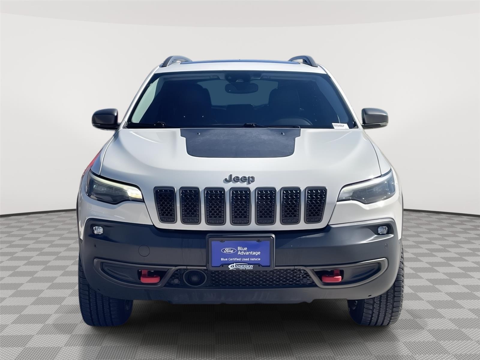 Vehicle photo 4
