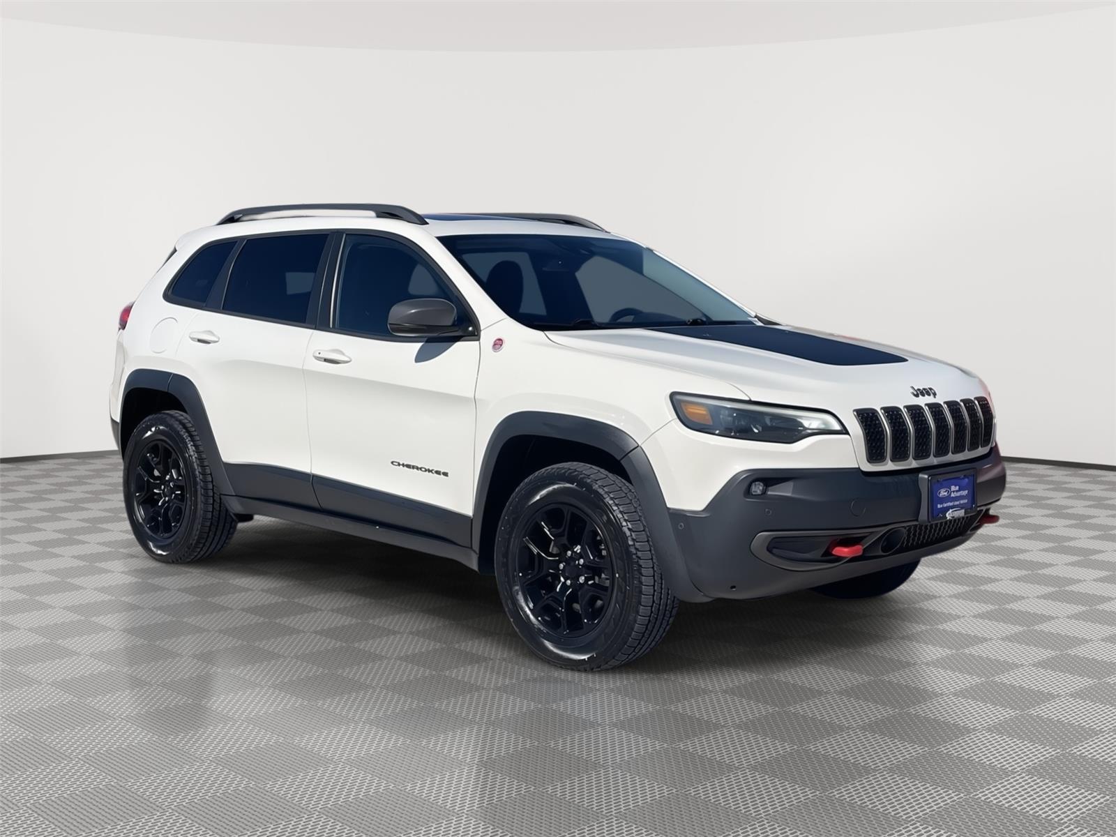 Vehicle photo 5