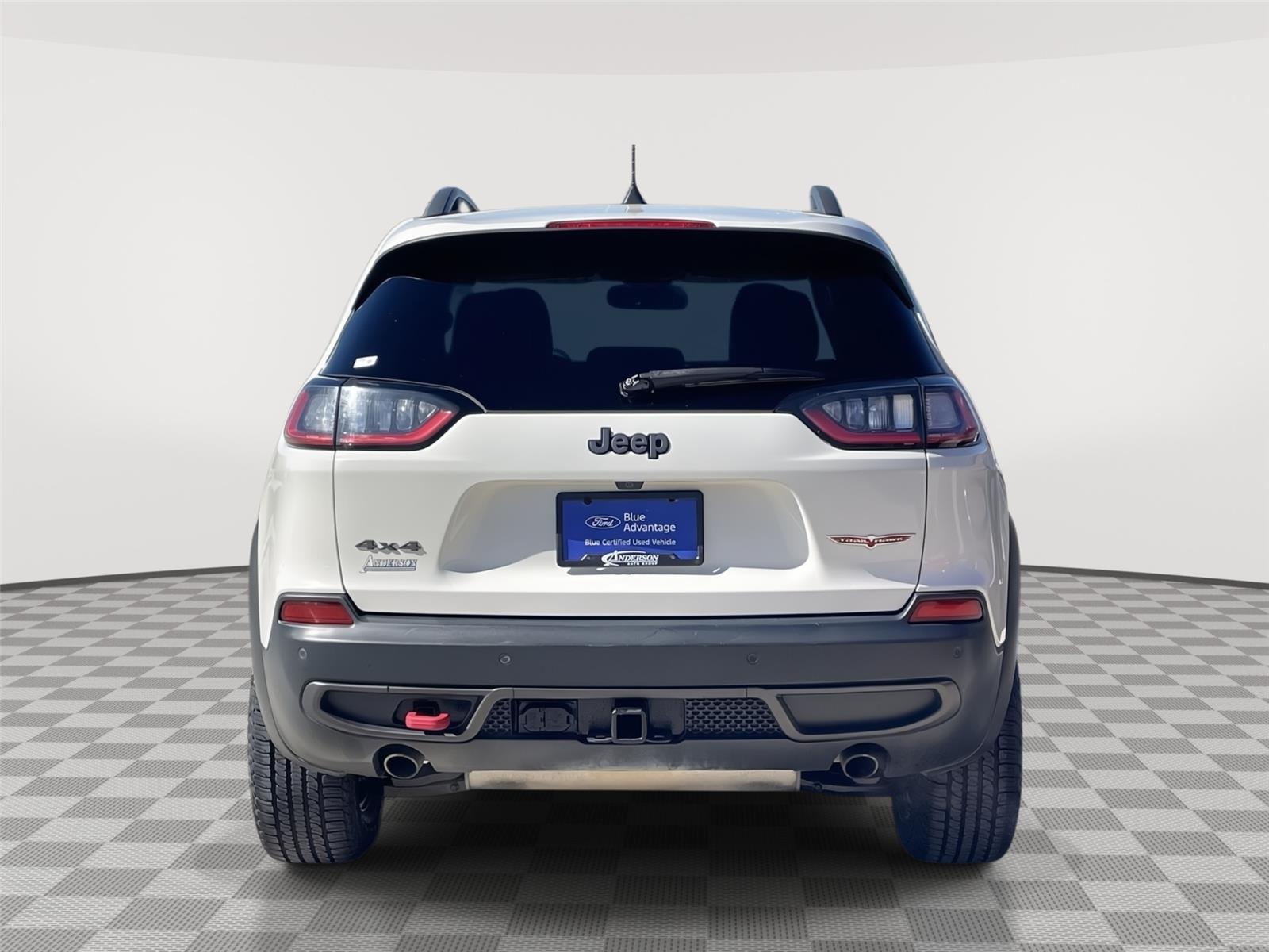 Vehicle photo 8