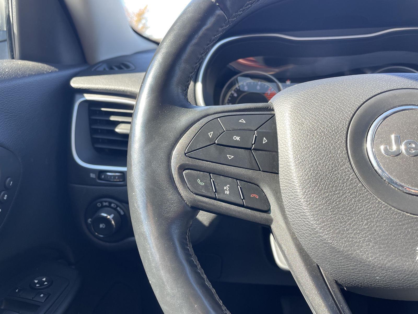 Vehicle photo 13