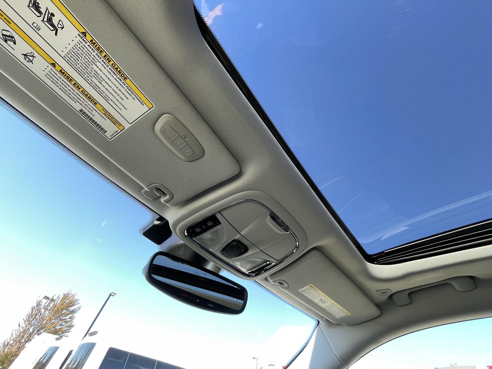 Vehicle photo 21