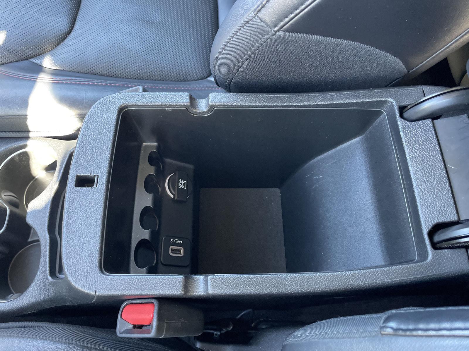 Vehicle photo 32