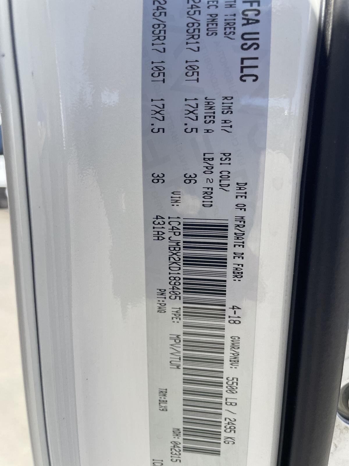 Vehicle photo 33