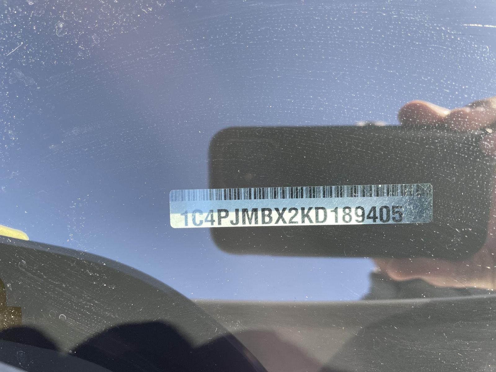 Vehicle photo 34