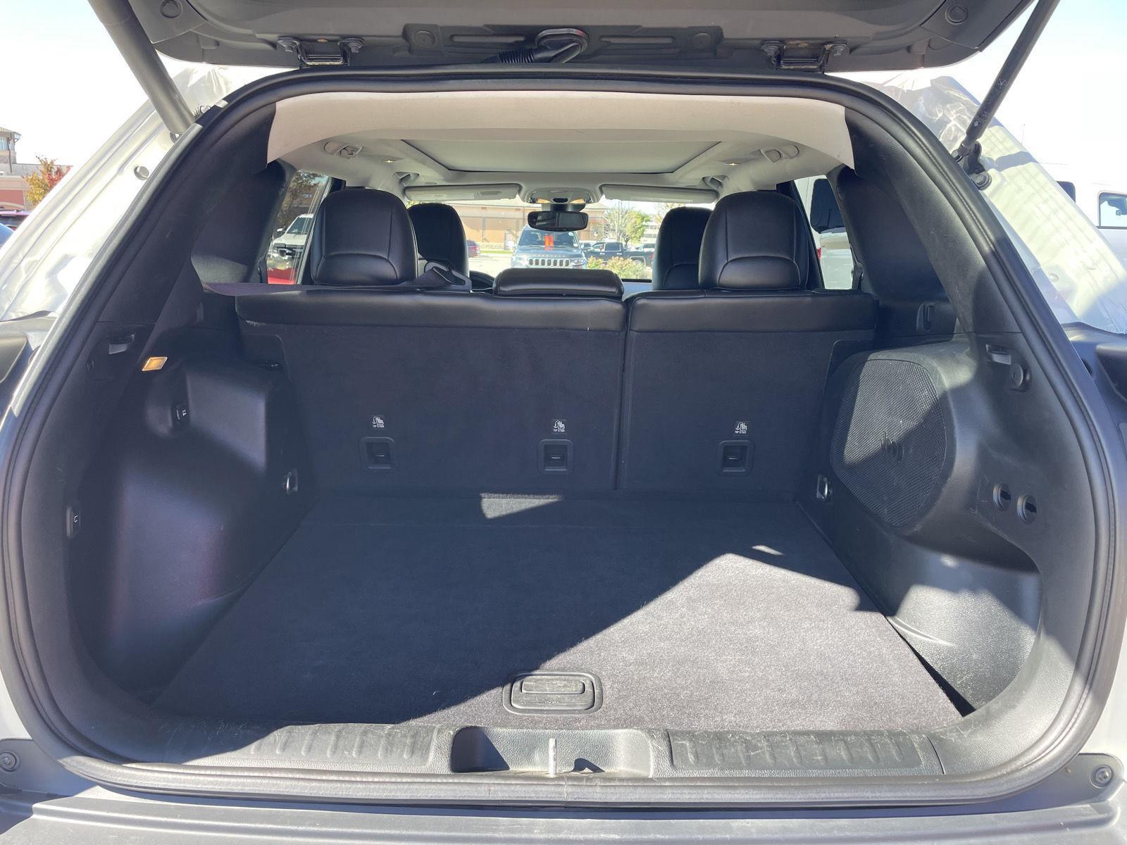 Vehicle photo 36