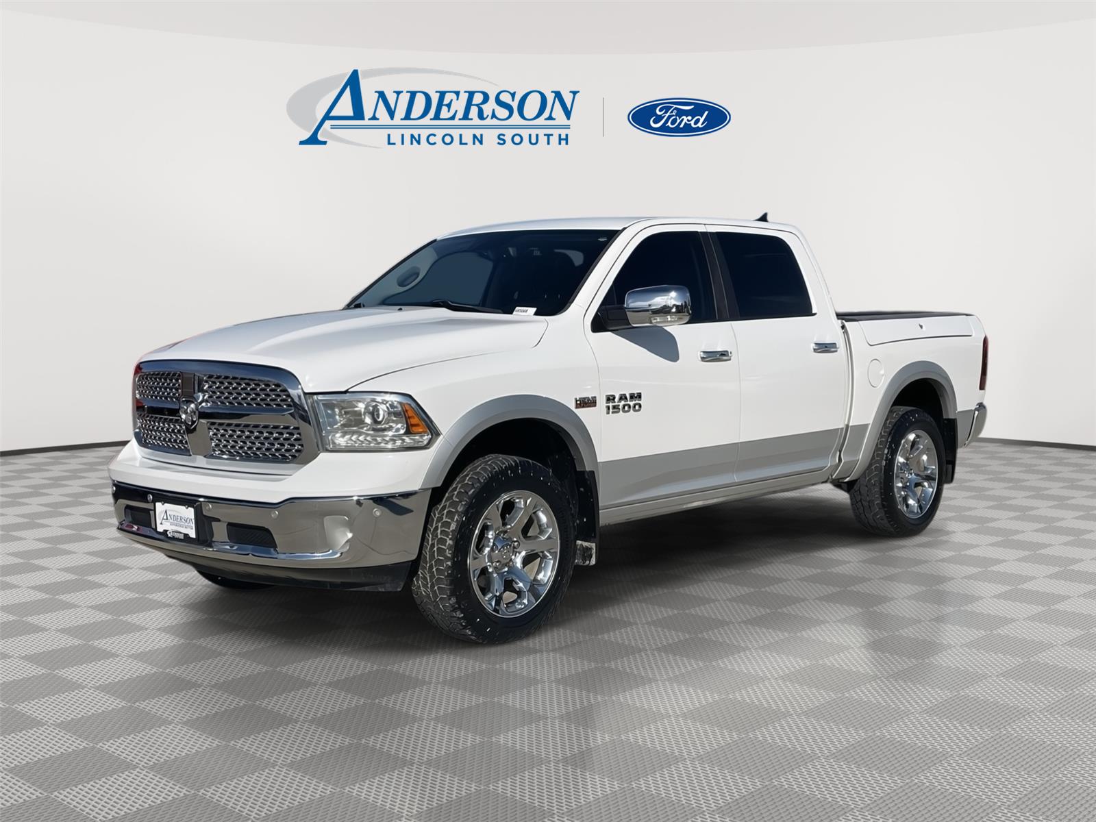 Bright White Clearcoat 2014 RAM 1500 Pickup Truck Four-Wheel Drive 8-Speed Automatic