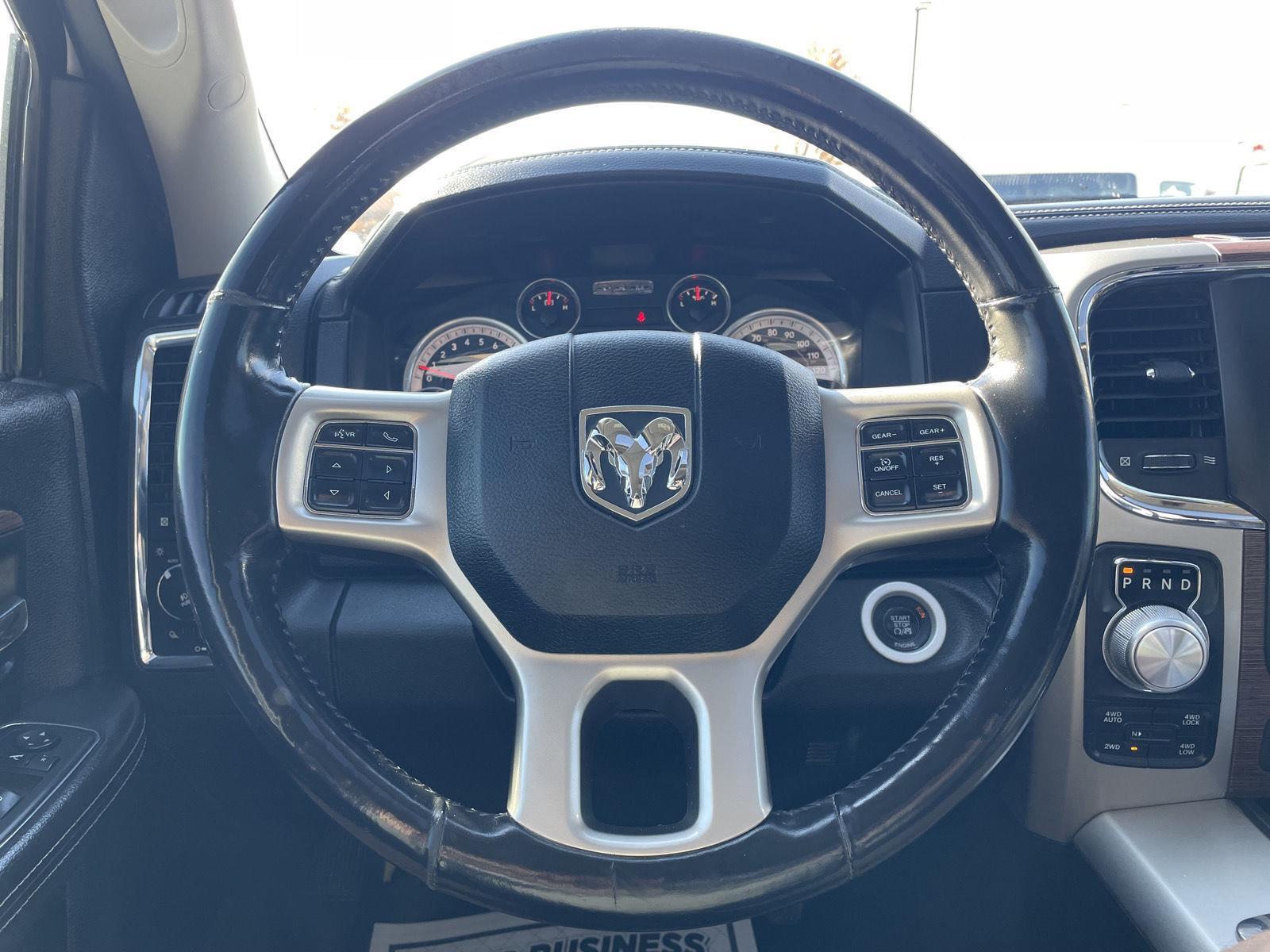 Vehicle photo 11