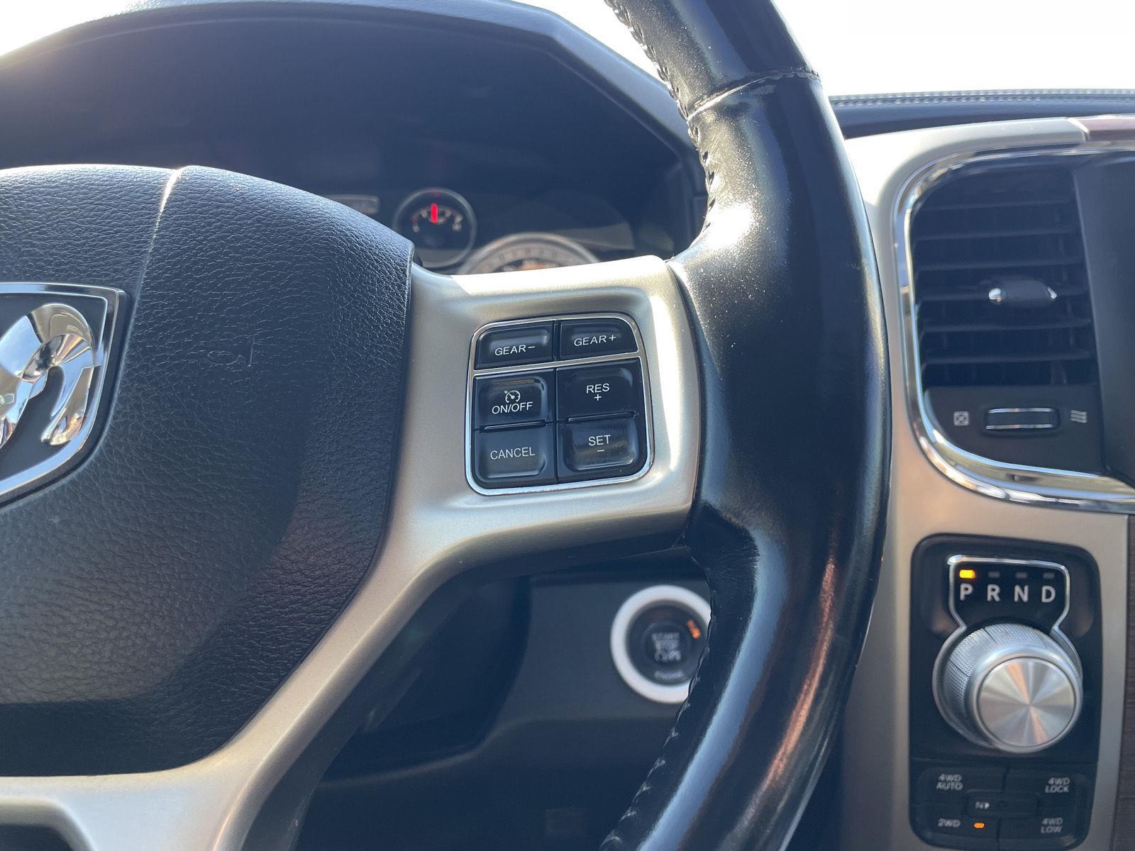 Vehicle photo 13