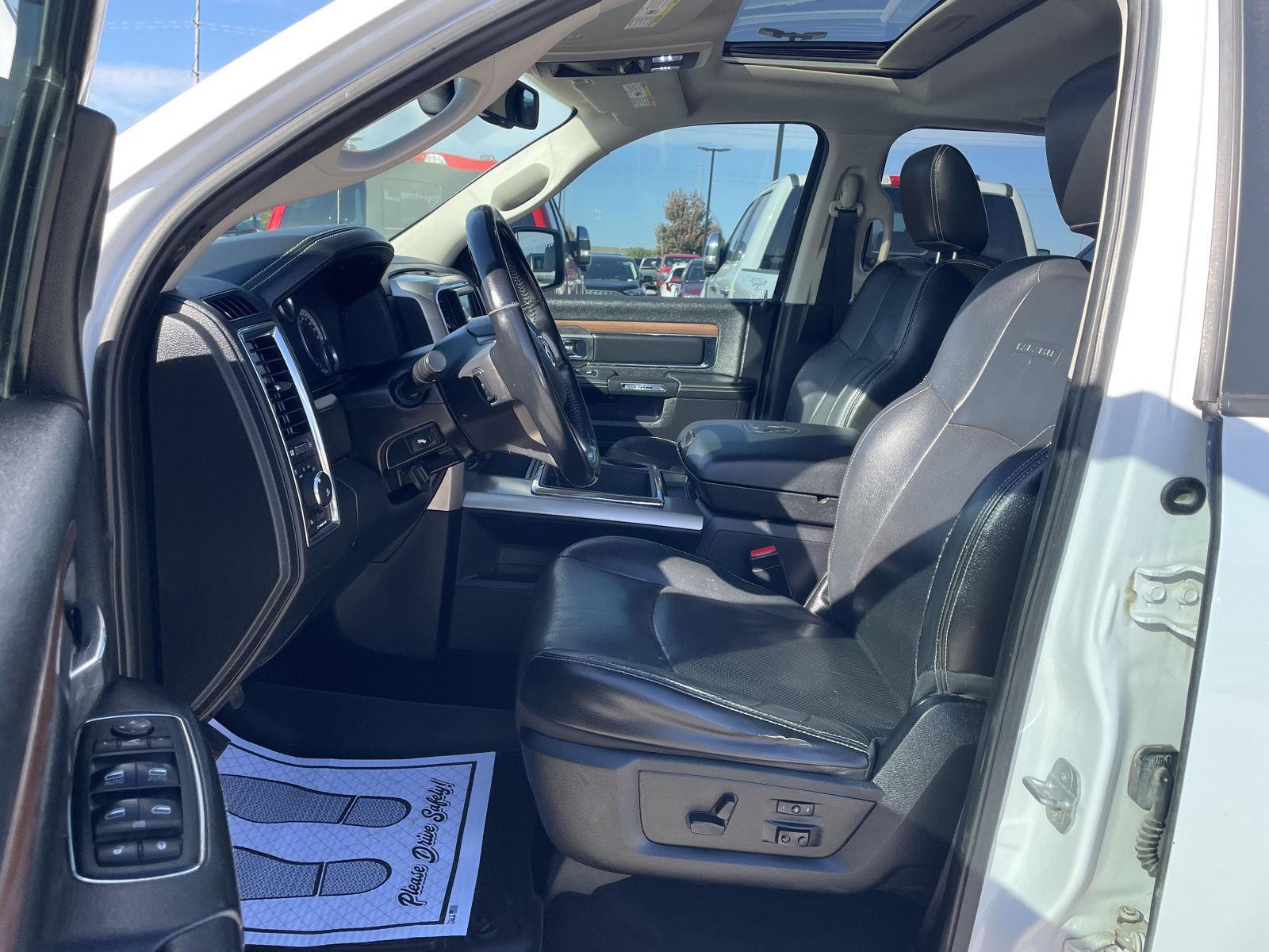 Vehicle photo 15