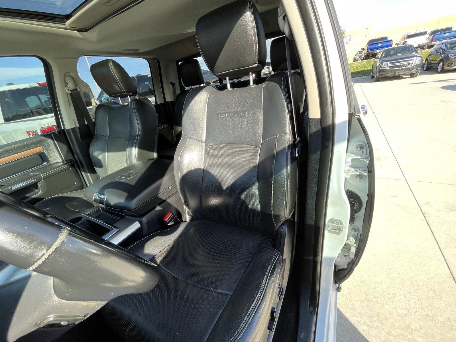 Vehicle photo 16
