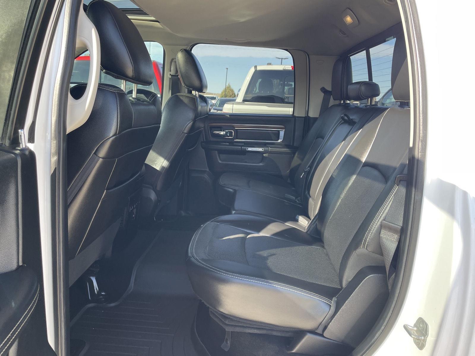 Vehicle photo 18