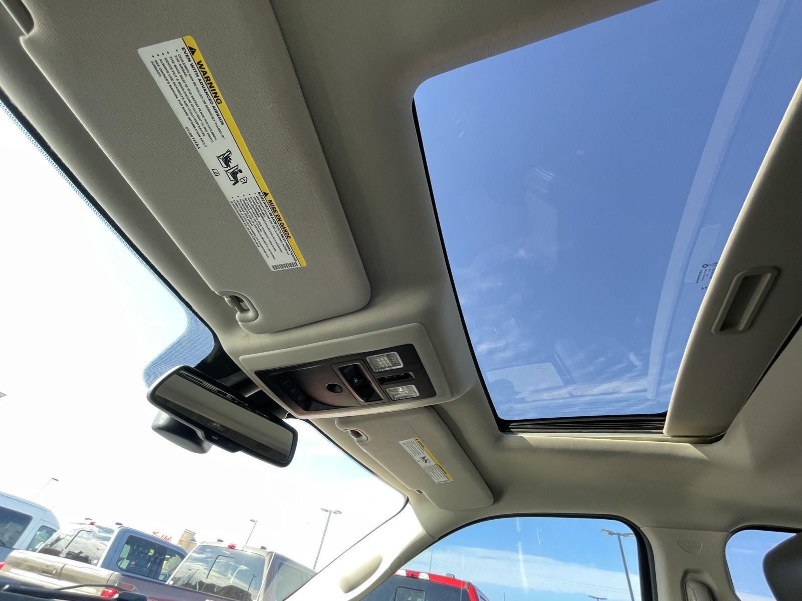 Vehicle photo 20