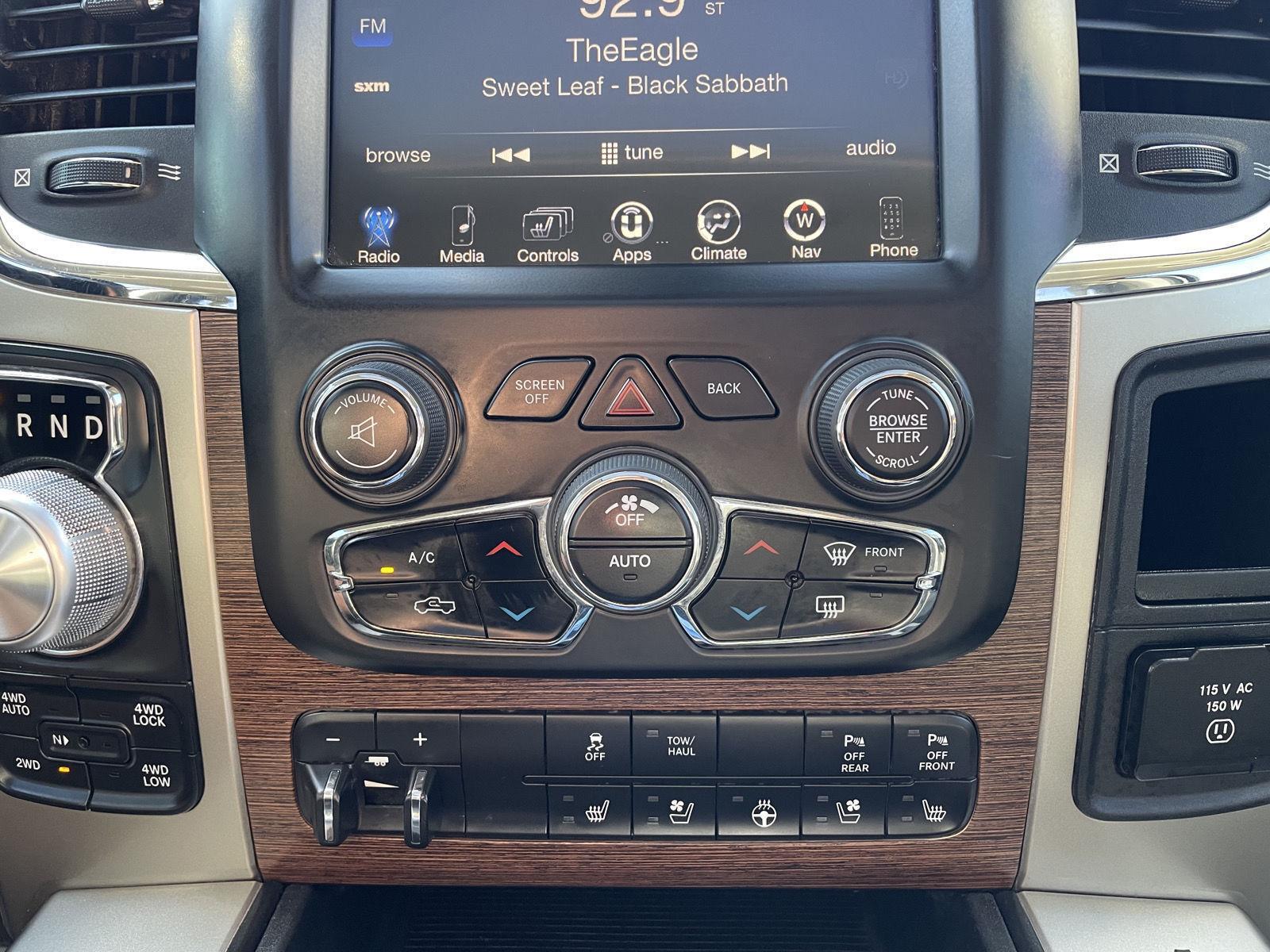 Vehicle photo 25