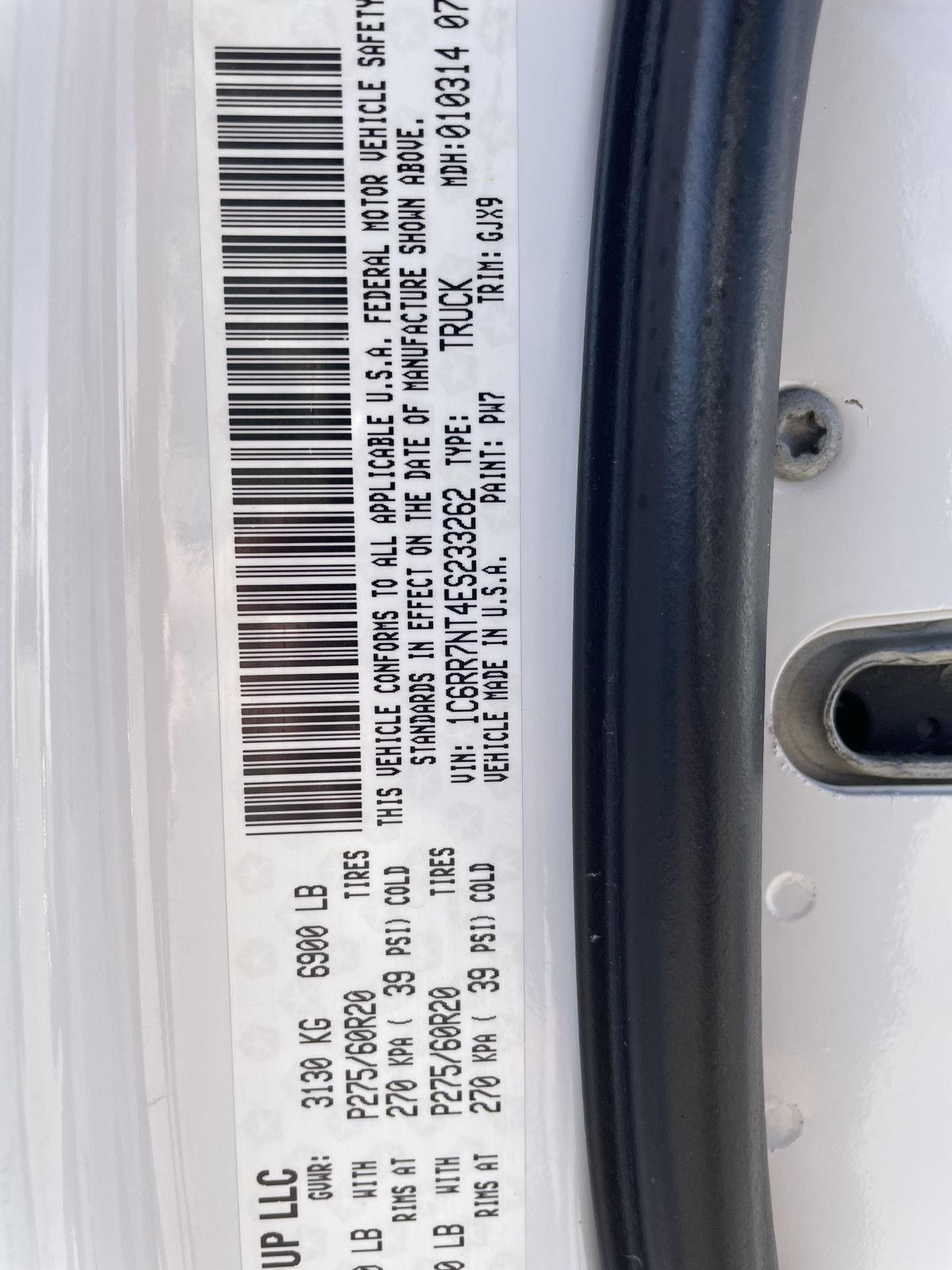 Vehicle photo 31
