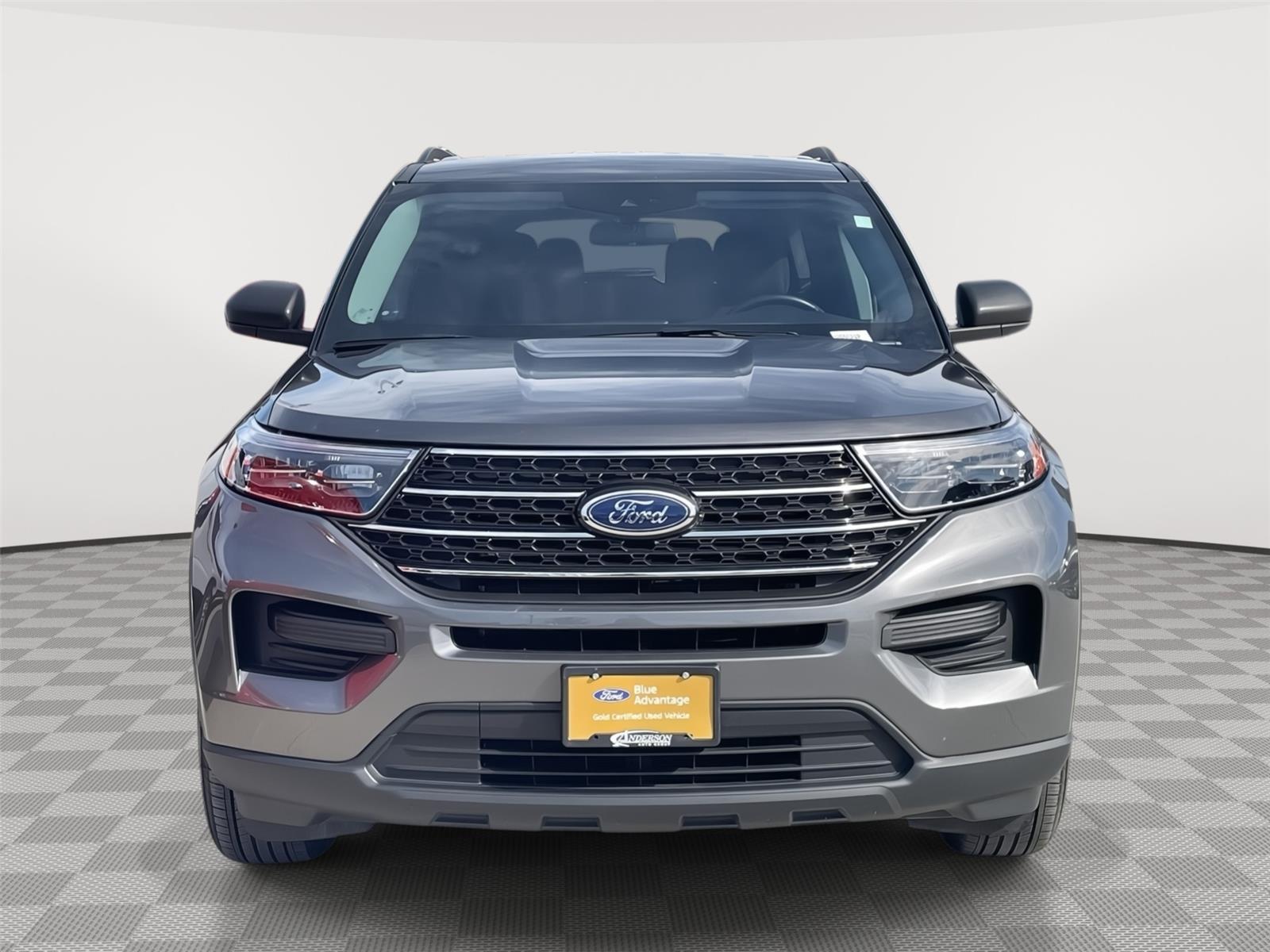 Vehicle photo 4