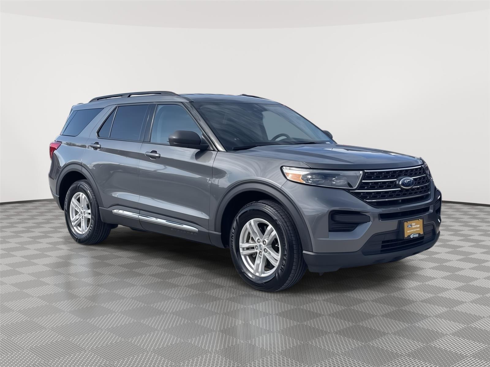 Vehicle photo 5