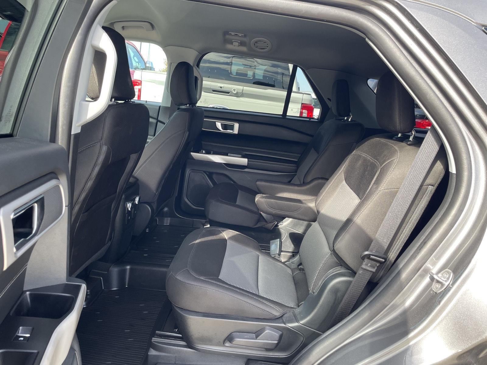 Vehicle photo 20