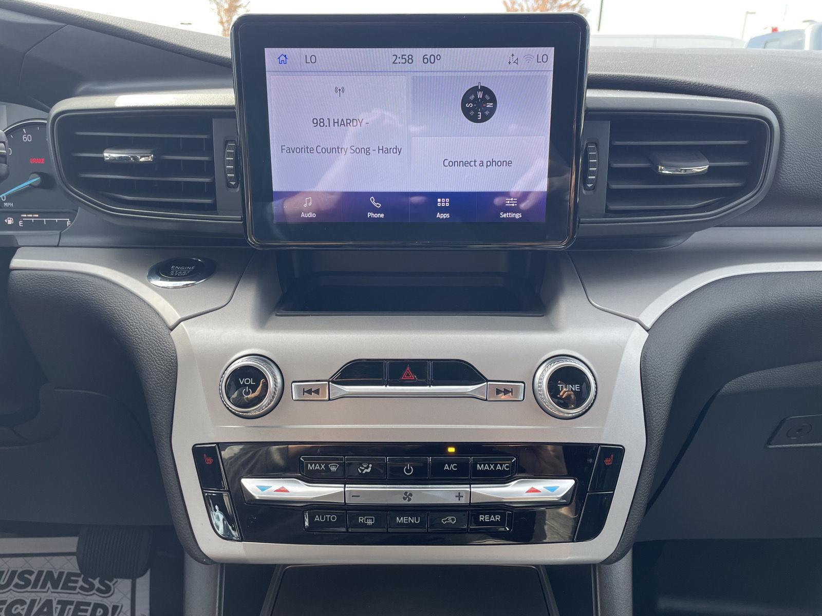 Vehicle photo 23