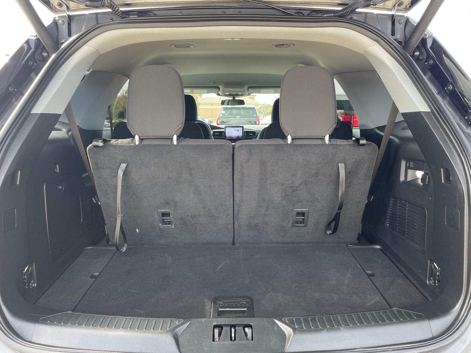 Vehicle photo 35