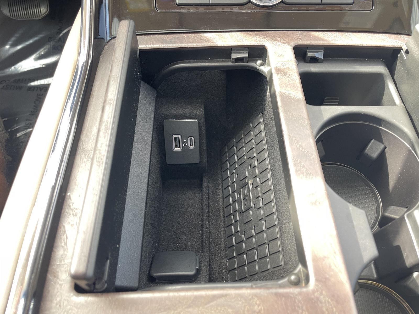 Vehicle photo 36